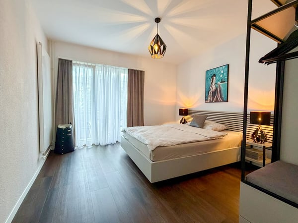 Möblierte 3.5-Zimmer-Apartment mit Balkon in der Innenstadt Zürich 3