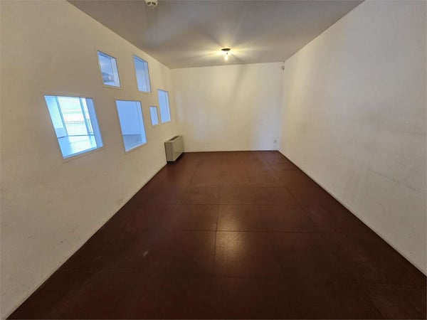 Sant'Antonino, affittiamo ufficio 250 mq + magazzini adiacenti 6