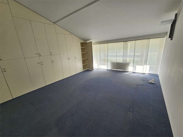 Lugano centro, ufficio ultimo piano 2.5 locali 10