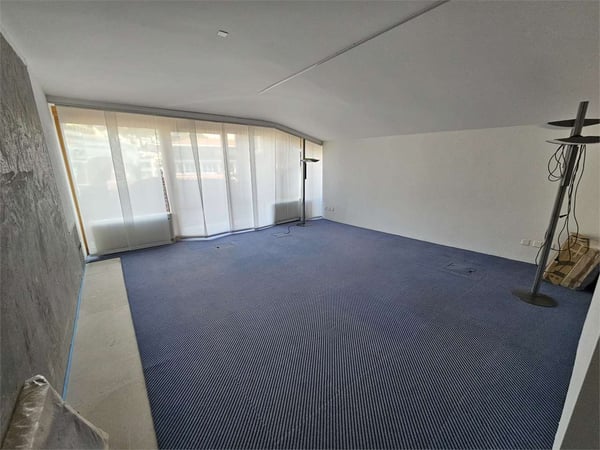 Lugano centro, ufficio ultimo piano 2.5 locali 8