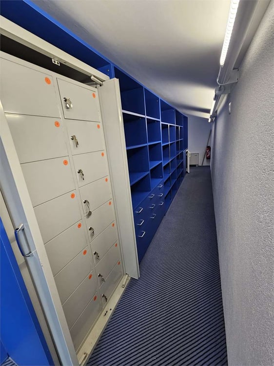 Lugano centro, ufficio ultimo piano 2.5 locali 7