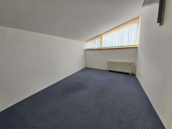 Lugano centro, ufficio ultimo piano 2.5 locali 13