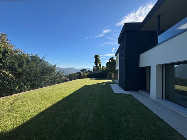 Villa moderna in collina 9