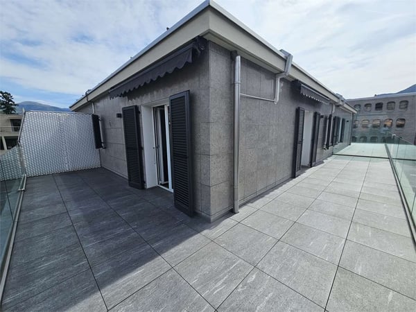 Lugano centro, affitto ufficio di 2.5 locali 2