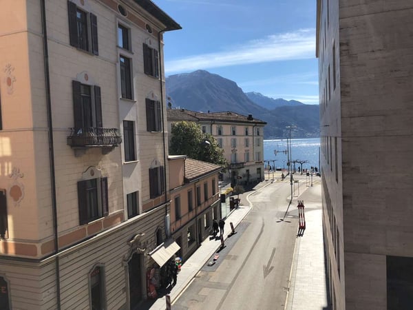 Lugano, ampio appartamento in centro 1