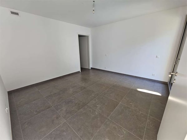 Giubiasco recente 1.5 locali con giardino 12