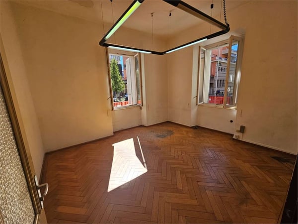 Lugano Centro, Spazio commerciale di 308 m² con uffici e area produtti 9