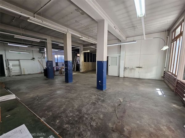 Lugano Centro, Spazio commerciale di 308 m² con uffici e area produtti 7