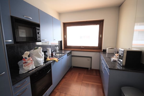 Uffici da ca. 220 m² a ca. 600 m² in palazzina di standing superiore con posti auto 9