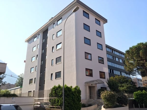 Uffici da ca. 220 m² a ca. 600 m² in palazzina di standing superiore con posti auto 1