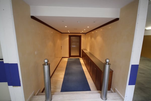 Ufficio ca. 220 m² in stabile rappresentativo con posteggi 10