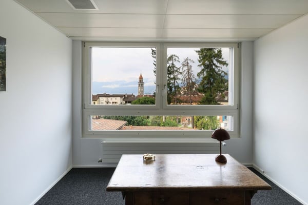 ASCONA - Spazio commerciale ad uso ufficio con stupenda vista 12