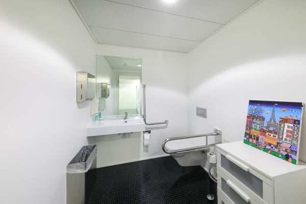 ASCONA - Spazio commerciale ad uso ufficio con stupenda vista 14