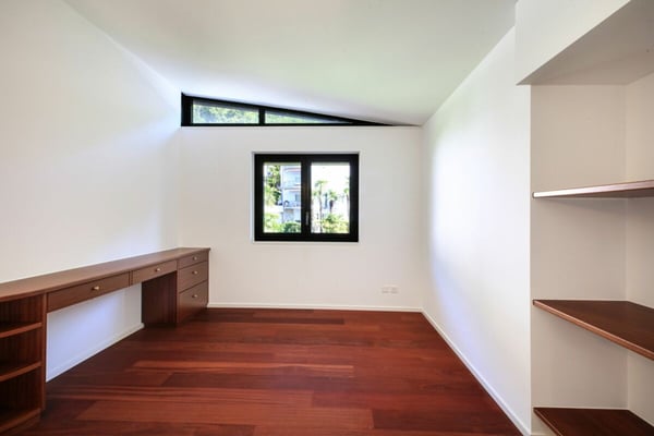 MURALTO - Ampio attico con vista sul Lago Maggiore 24