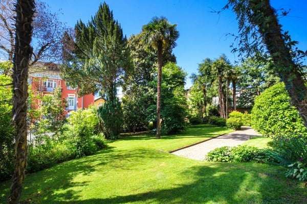 MURALTO - Ampio attico con vista sul Lago Maggiore 30