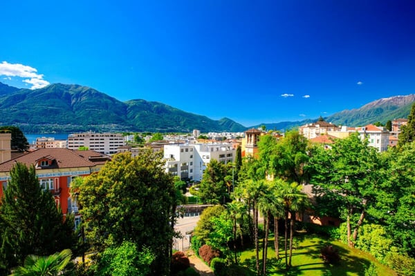 MURALTO - Ampio attico con vista sul Lago Maggiore 37
