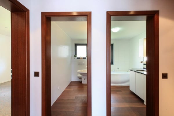 MURALTO - Ampio attico con vista sul Lago Maggiore 16