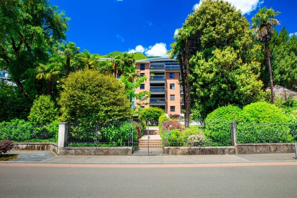 MURALTO - Ampio attico con vista sul Lago Maggiore 34