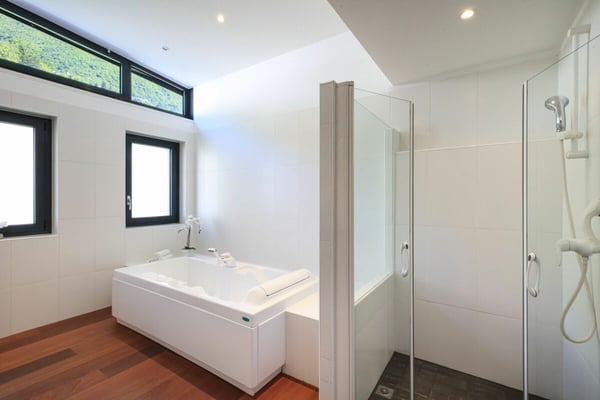 MURALTO - Ampio attico con vista sul Lago Maggiore 18