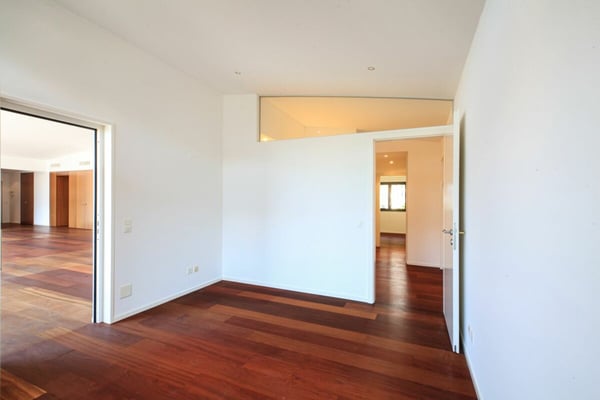 MURALTO - Ampio attico con vista sul Lago Maggiore 21