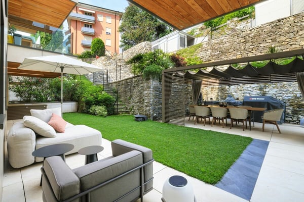 MURALTO - Moderno appartamento con giardino in centro città 3