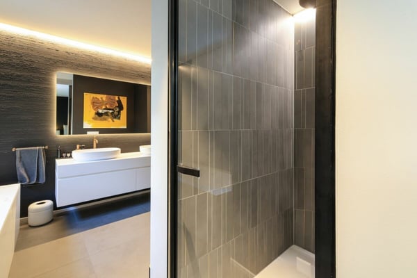 MURALTO - Moderno appartamento con giardino in centro città 21