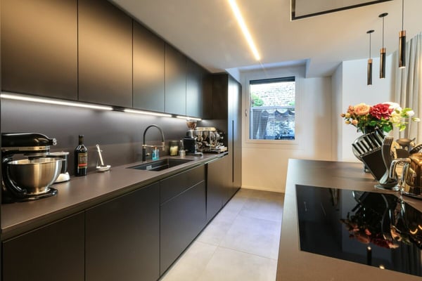 MURALTO - Moderno appartamento con giardino in centro città 10