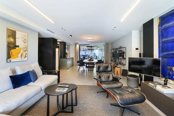 MURALTO - Moderno appartamento con giardino in centro città 12