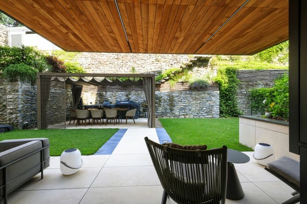 MURALTO - Moderno appartamento con giardino in centro città 34