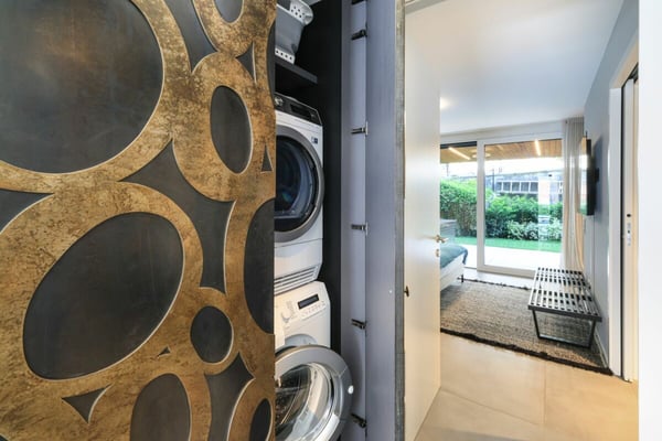 MURALTO - Moderno appartamento con giardino in centro città 15