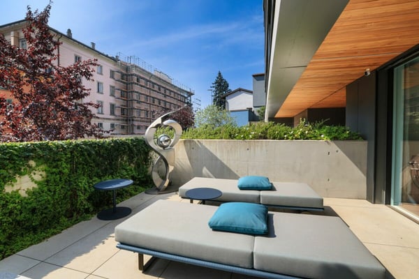 MURALTO - Moderno appartamento con giardino in centro città 32