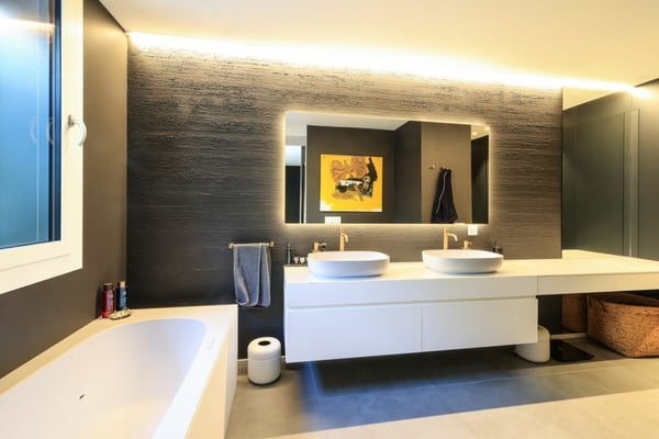 MURALTO - Moderno appartamento con giardino in centro città 20