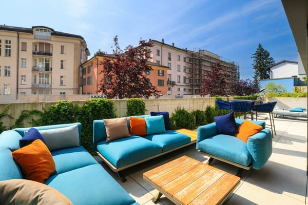 MURALTO - Moderno appartamento con giardino in centro città 4