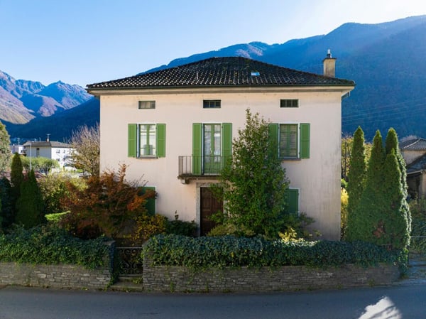 SAN VITTORE - 2 terreni edificabili e villa da ristrutturare 5