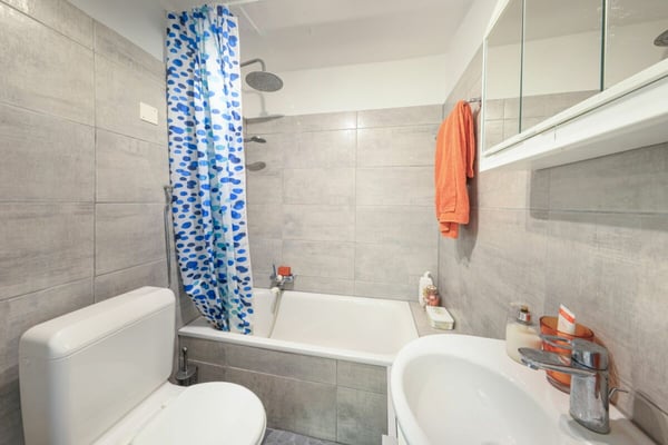 PIANEZZO - Suggestiva casa bifamiliare di nucleo 18