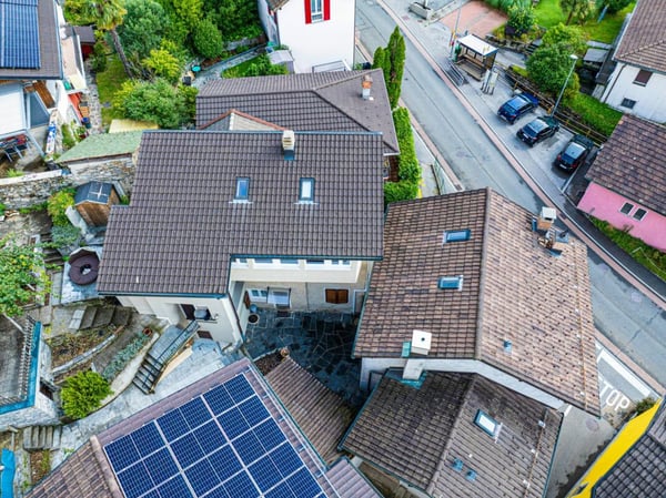 PIANEZZO - Suggestiva casa bifamiliare di nucleo 23