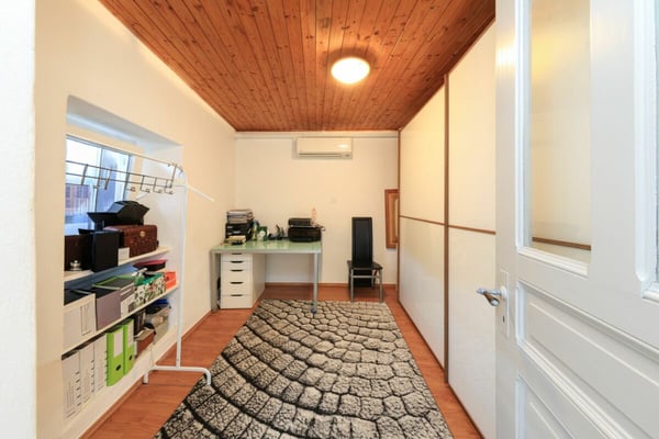 PIANEZZO - Suggestiva casa bifamiliare di nucleo 12