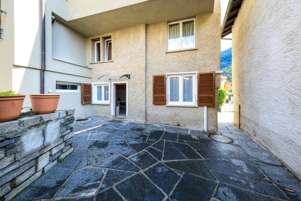 PIANEZZO - Suggestiva casa bifamiliare di nucleo 14