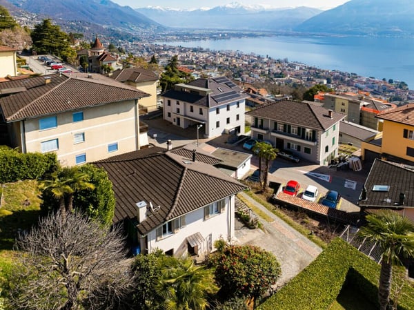 ORSELINA - Baugrundstück mit Panorama & Häuschen 8