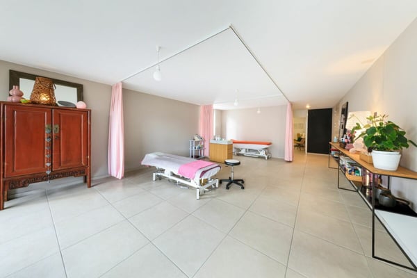 GORDOLA - Luminoso studio di terapie 4