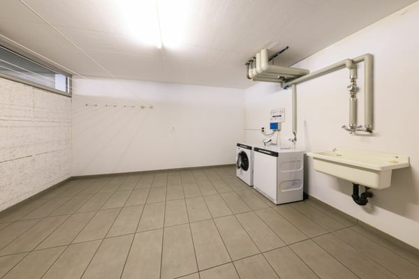 GORDOLA - Luminoso studio di terapie 8