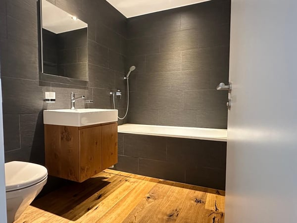 Moderne 6.5-Zimmerwohnung mit Weitsicht in Breil/Brigels 8