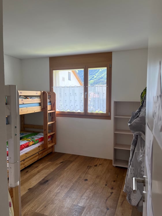 Moderne 3.5-Zimmerwohnung mit Weitsicht in Breil/Brigels 12