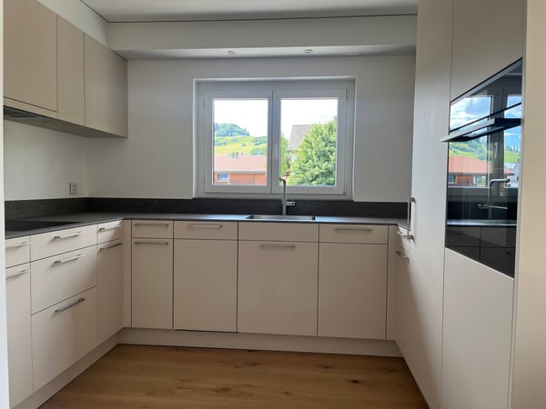 Charmante 3.5-Zimmerwohnung mit Balkon und Garagenbox in Laax 6