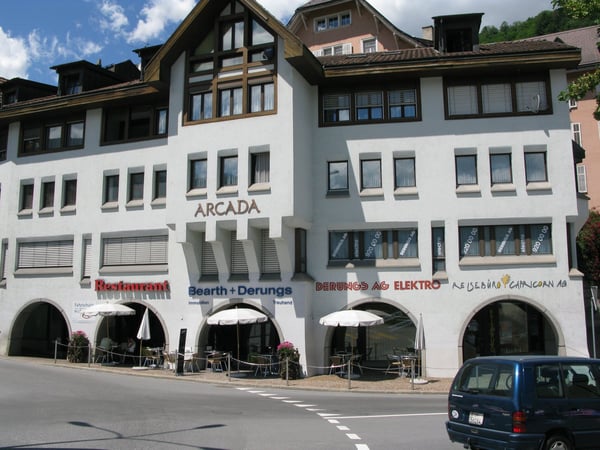 Helle 4-Zimmer-Wohnung mit Balkon im Zentrum von Ilanz 1
