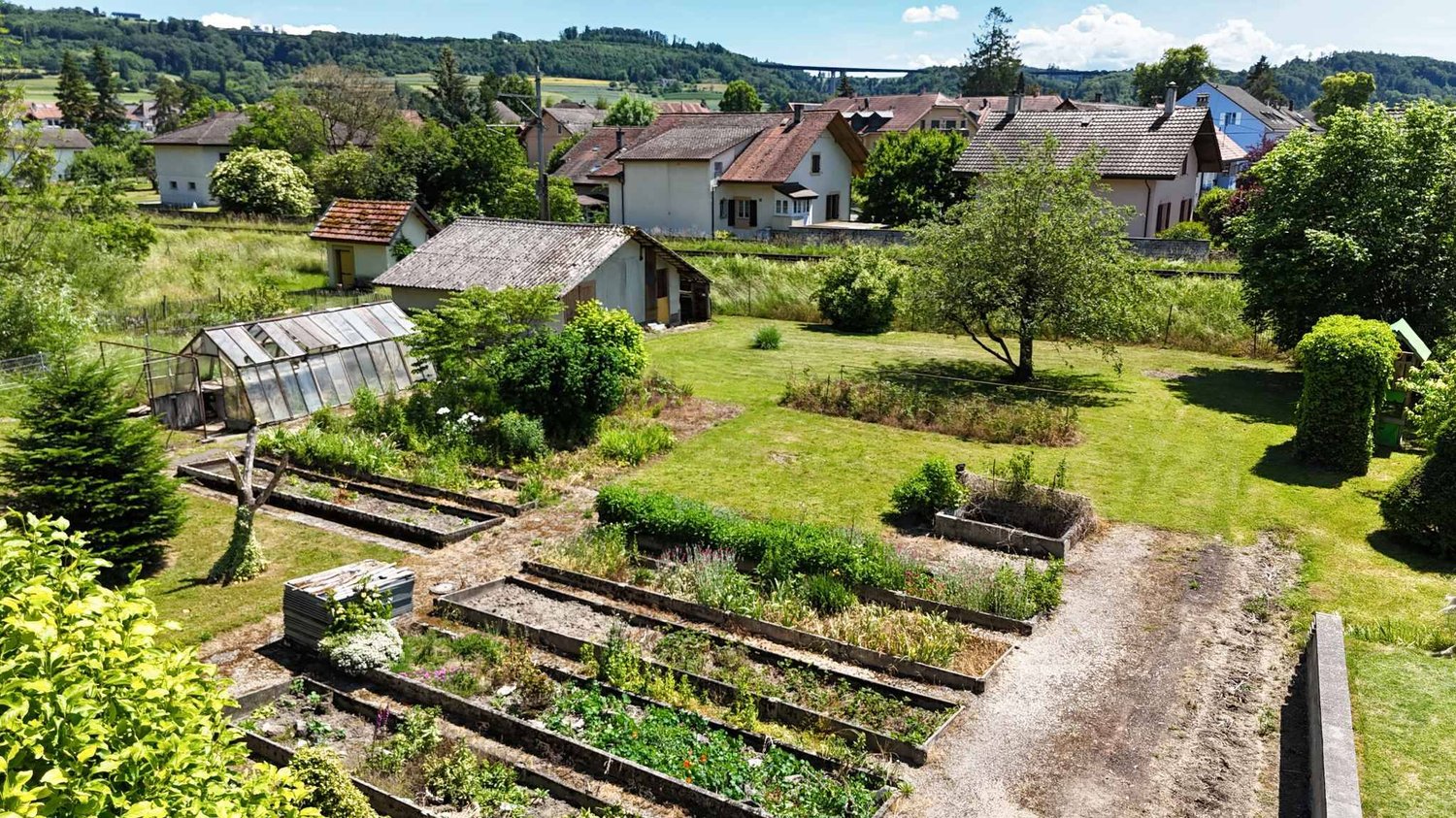 Immobilie in Yvonand - Maison de caractère avec grand jardin, à deux pas du lac de Neuchâtel - Bild 0