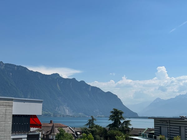 Appartement rénové de 3.5 pièces avec vue sur le lac, 6ème étage, env. 76 m2 4