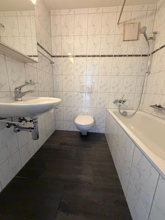 Grosszügige Wohnung in Thun 7