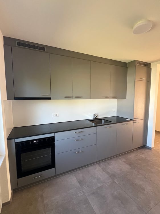 gemütliche und sanierte 4-Zimmerwohnung in Thun 1