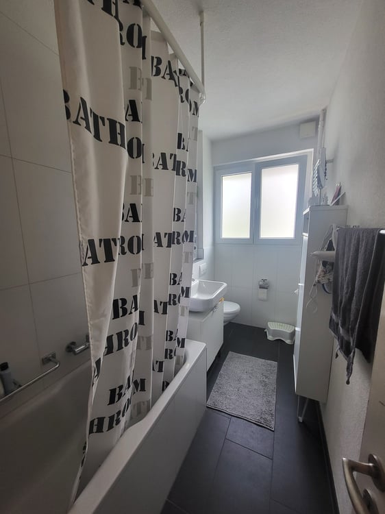 Moderne 2-Zimmer-Wohnung mit Balkon und Seenähe in Hünibach 6